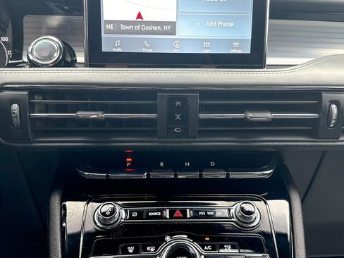 Certified 2022 Lincoln Corsair Standard w/ Equipment Group 101A image 28