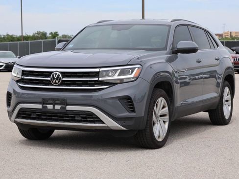 Used 2020 Volkswagen Atlas Cross Sport SE w/ Towing Package AWD/4WD image 6