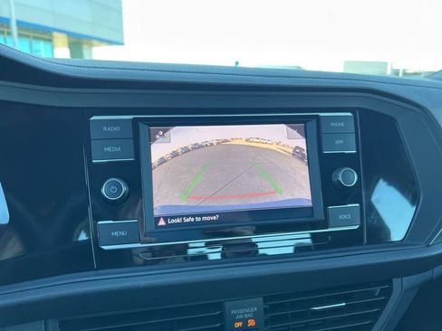 Used 2024 Volkswagen Jetta SE image 21