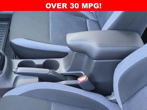 New 2025 Nissan Versa SV w/ Trunk Package FWD image 8
