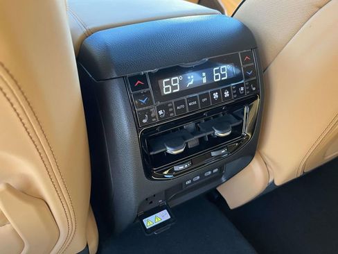 New 2026 Jeep Grand Cherokee Summit image 10