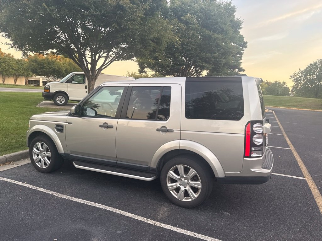 Used 2016 Land Rover LR4 HSE AWD/4WD image 5