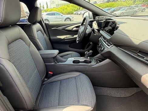 New 2025 Buick Envista Preferred w/ Convenience I Package image 18