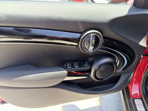 Certified 2023 MINI Cooper 4-Door Hardtop FWD image 11