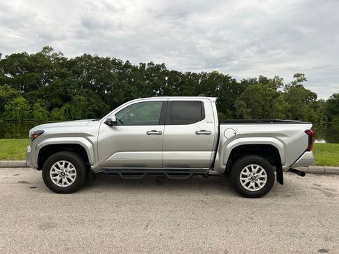 Used 2024 Toyota Tacoma SR5 w/ SR5 Upgrade Package RWD image 3