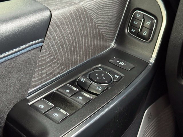 Certified 2025 Ford F250 4x4 Crew Cab Super Duty image 39