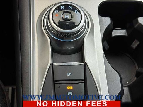 Used 2020 Ford Explorer XLT w/ Comfort Package image 32