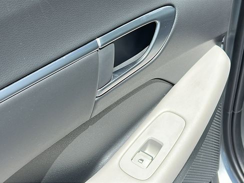 Used 2025 Hyundai Sonata SEL FWD image 11