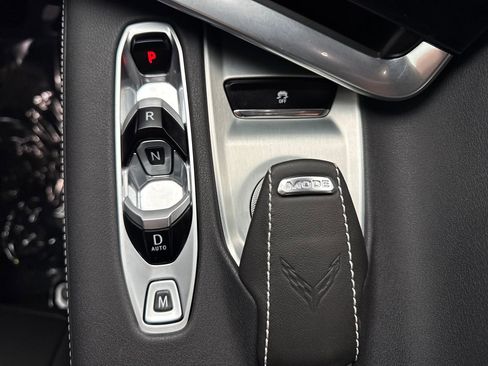 Used 2025 Chevrolet Corvette Stingray Coupe w/ 1LT image 31