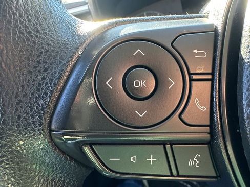 Certified 2025 Toyota Corolla LE image 30