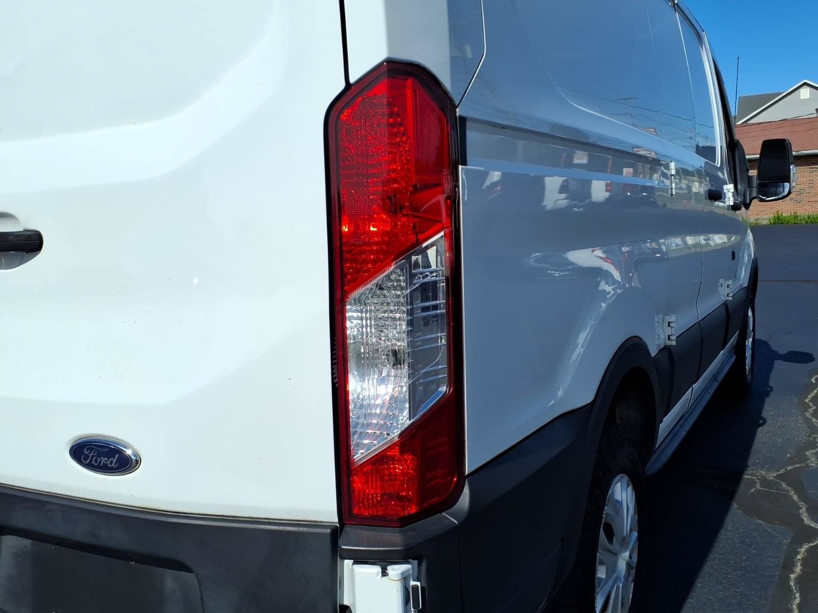 Used 2019 Ford Transit 250 130 Low Roof RWD image 16