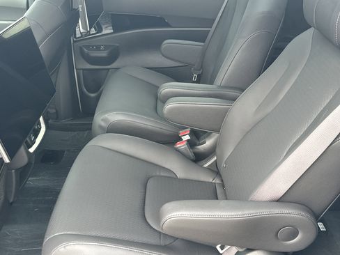 New 2026 Kia Carnival SX Prestige FWD image 13