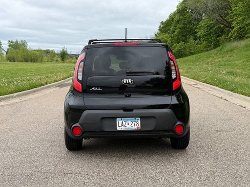 Used 2015 Kia Soul FWD image 3