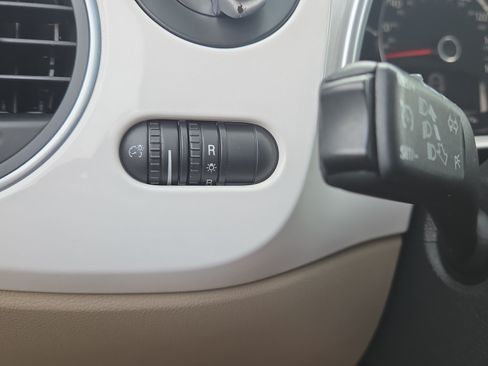 Used 2013 Volkswagen Beetle 2.5 FWD image 34