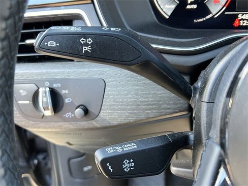 Used 2022 Audi A4 2.0T Premium Plus image 30