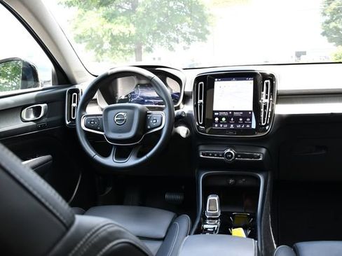 Certified 2026 Volvo XC40 B5 Plus AWD/4WD image 20