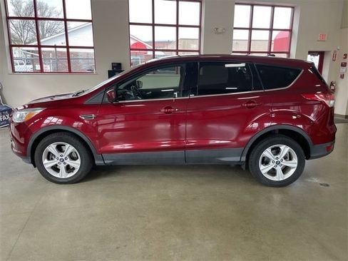 Used 2015 Ford Escape SE image 4