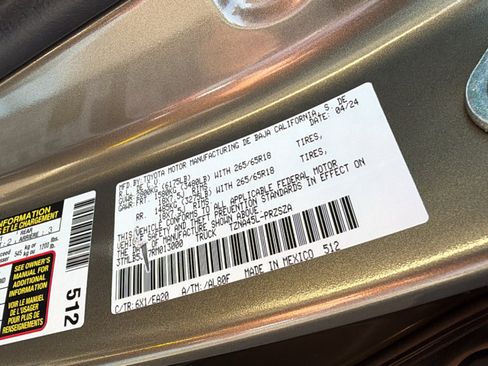 Used 2024 Toyota Tacoma TRD Sport image 30