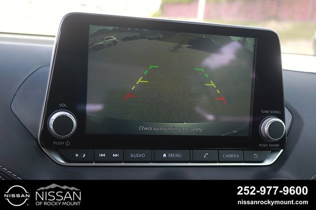 Used 2024 Nissan Sentra SV FWD image 22