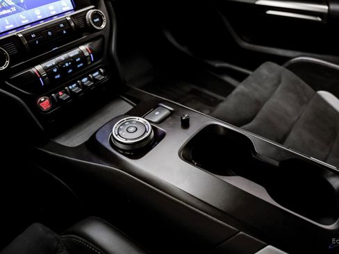 Used 2021 Ford Mustang Shelby GT500 w/ Carbon Fiber Track Pack image 60