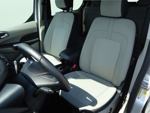Used 2022 Ford Transit Connect XLT FWD image 21