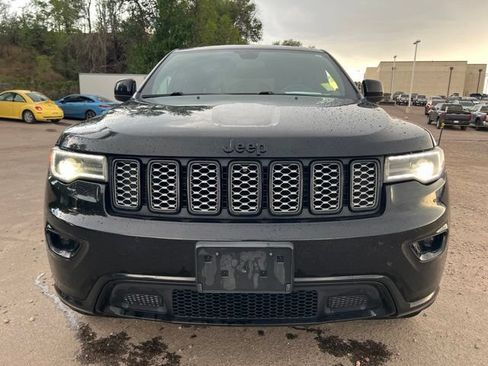 Used 2021 Jeep Grand Cherokee Laredo X AWD/4WD image 9