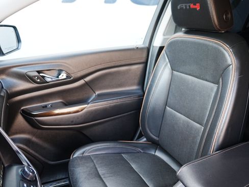 Used 2022 GMC Acadia AT4 image 11