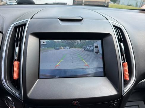 Used 2016 Ford Edge Titanium w/ Equipment Group 301A AWD/4WD image 22