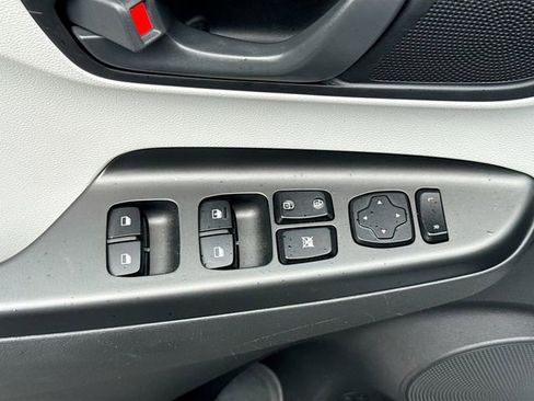 Certified 2023 Hyundai Kona SE AWD/4WD image 17