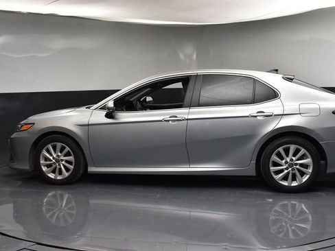 Used 2024 Toyota Camry LE w/ Convenience Package FWD image 5