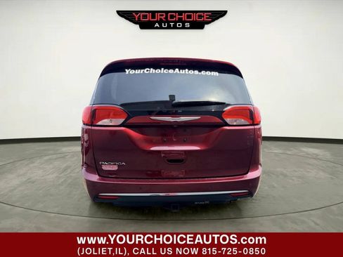 Used 2018 Chrysler Pacifica Touring-L Plus w/ Advanced Safetytec Group FWD image 4