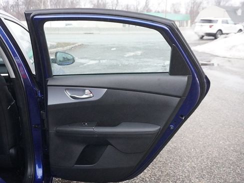 Used 2023 Kia Forte LXS w/ LXS Technology Package image 23