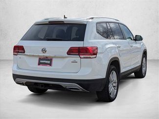 Used 2019 Volkswagen Atlas SE w/ Towing Package video 5