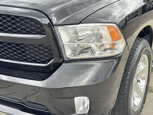 Used 2018 RAM 1500 Express w/ Express Value Package AWD/4WD image 13