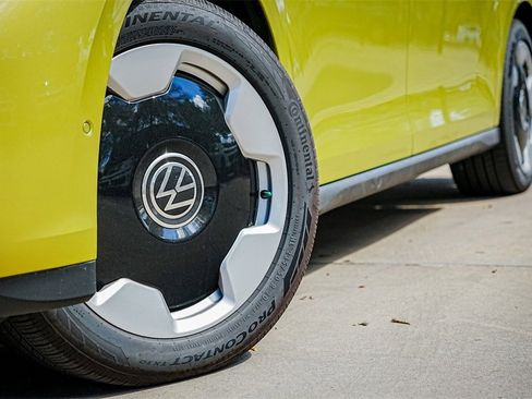 New 2025 Volkswagen ID. Buzz Pro S Plus image 2