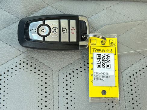 Certified 2023 Ford Escape SE w/ PHEV Premium Package image 38