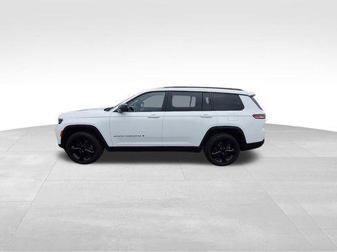 Certified 2023 Jeep Grand Cherokee L Altitude image 15