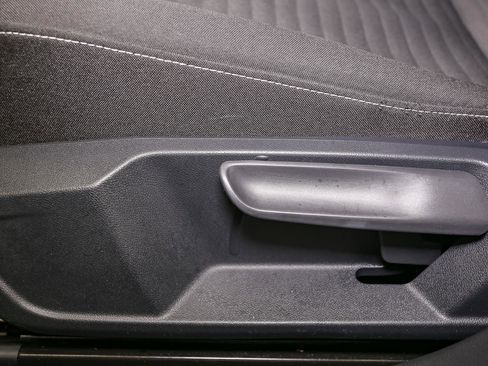 Used 2022 Volkswagen Jetta S image 39