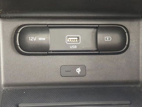 Used 2022 Kia Telluride EX w/ EX Premium Package image 18