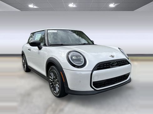 Certified 2025 MINI Cooper 2-Door Hardtop image 20