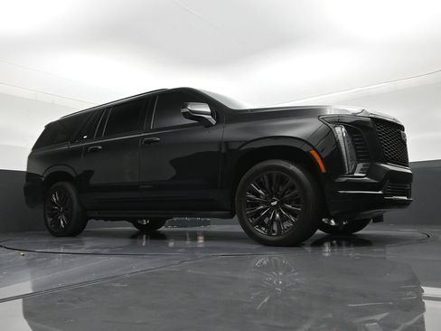Used 2025 Cadillac Escalade ESV Sport w/ LPO, ONYX Package RWD image 25