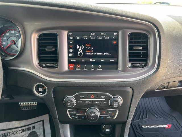 Used 2022 Dodge Charger R/T w/ Blacktop Package RWD image 35