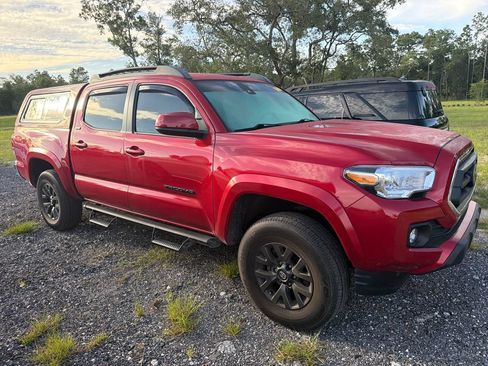 Used 2023 Toyota Tacoma SR5 RWD image 4