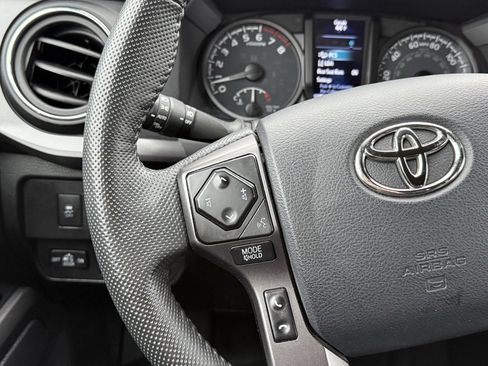 Used 2023 Toyota Tacoma TRD Sport image 25