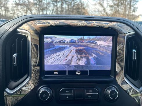 Used 2021 Chevrolet Silverado 1500 LT Trail Boss w/ Convenience Package II image 27