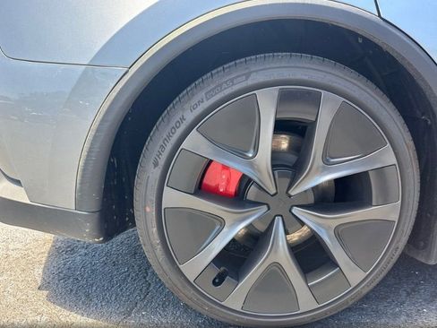 Used 2026 Tesla Model Y Performance image 22