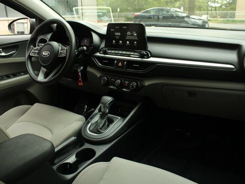 Used 2020 Kia Forte LXS FWD image 24