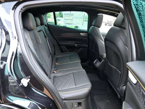 New 2026 Maserati Grecale Modena image 42