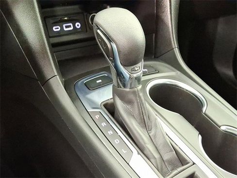 Used 2023 Chevrolet Equinox LT image 16