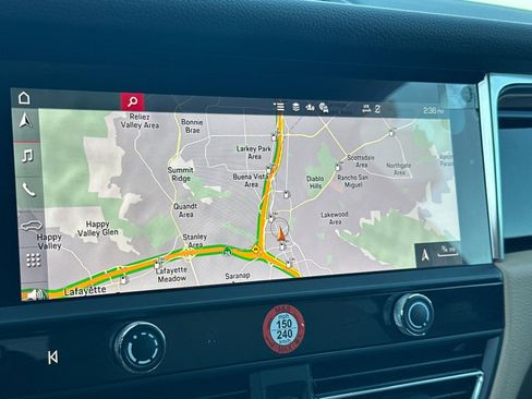 Used 2025 Porsche Macan image 19